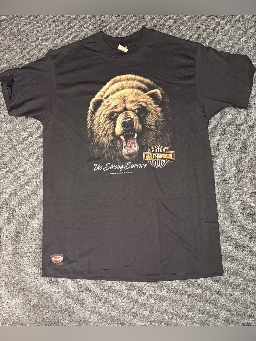 vintage 1991 Harley-Davidson "The Strong Survive" 3D Emblem grizzly bear black t